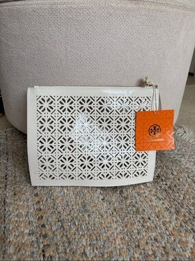 Nwt tory Burch White Laser-Cut Leather Clutch with Orange Tag